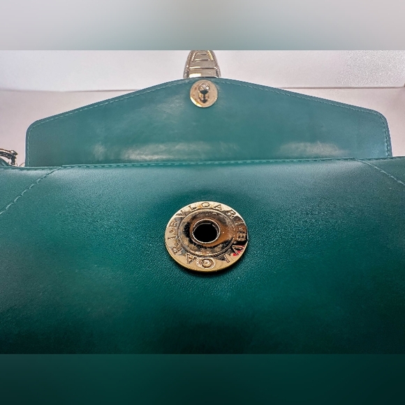 Bulgari Serpenti Forever Small Green Pre-loved with Mirror - Picture 9 of 12